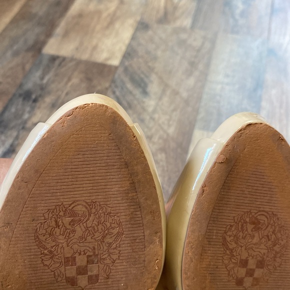 Vince Camuto Tan Leather Heels - Picture 8 of 10